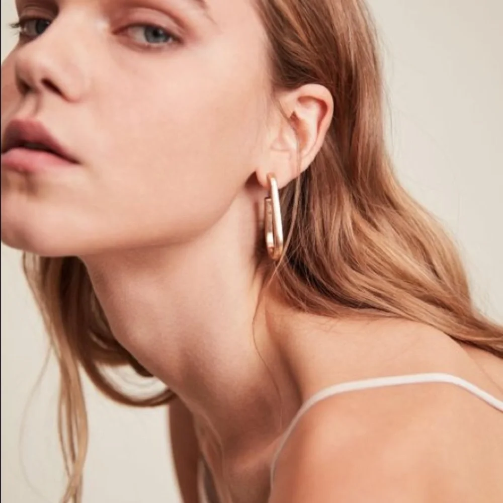 NWT All Saints Luna hoop earrings in gold brass - Picture 3 of 6